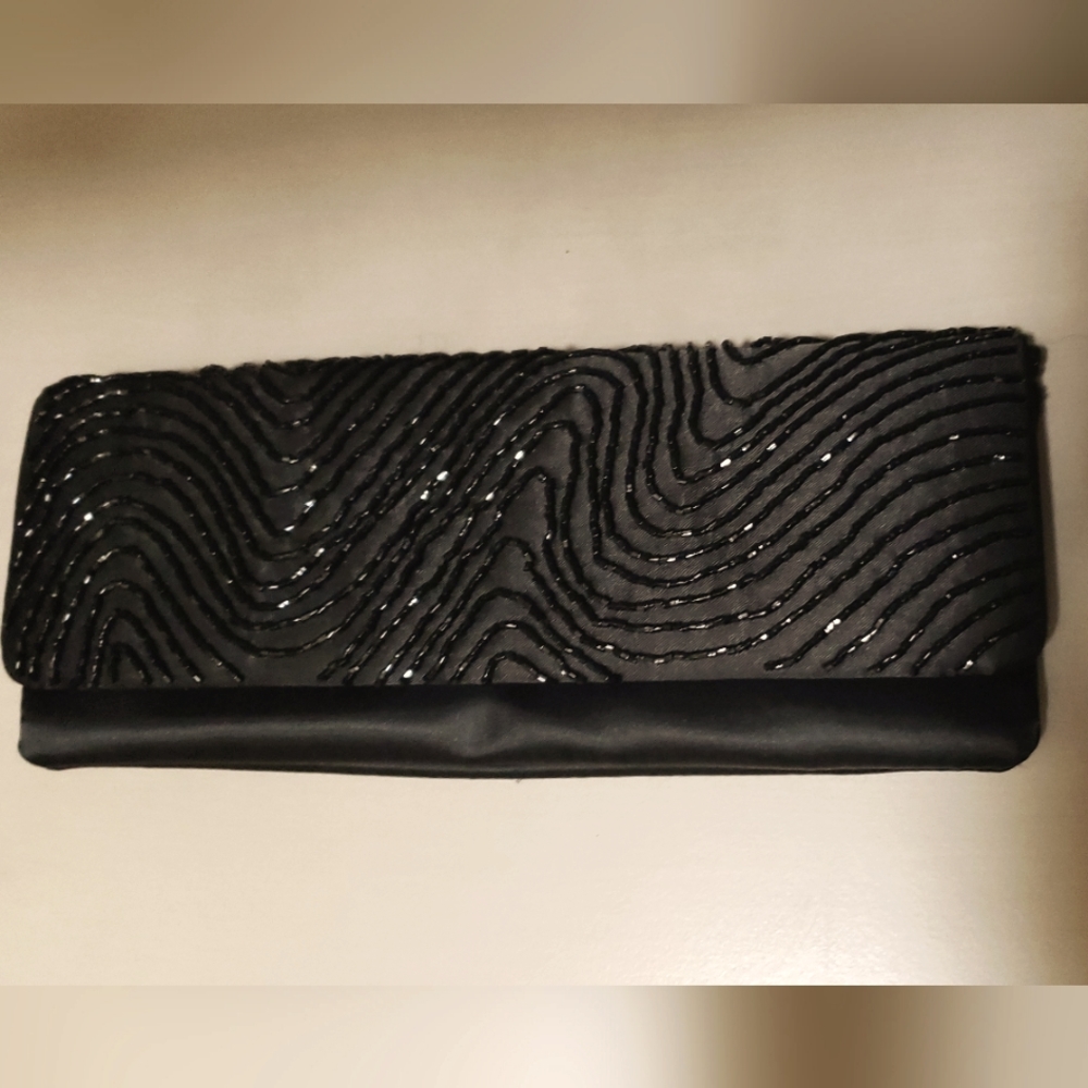 Black clutch